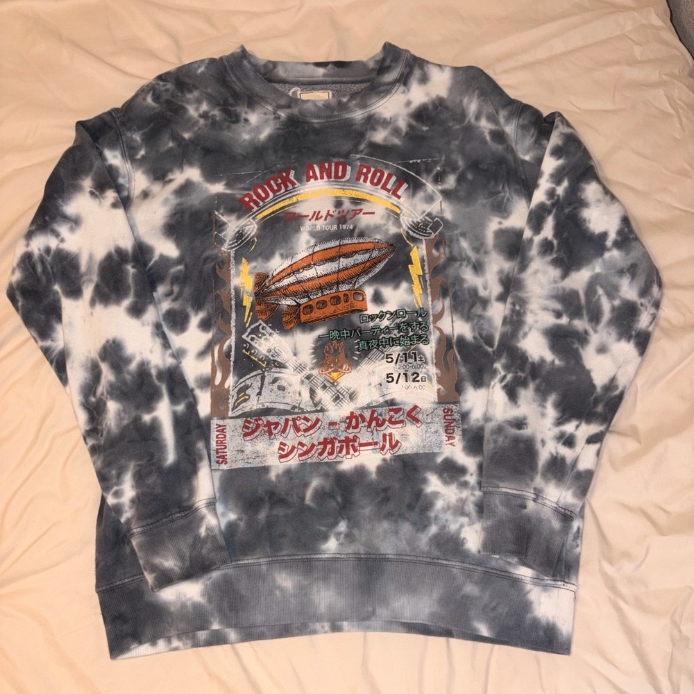 Buckle Gray Tie-Dye Graphic Sweater